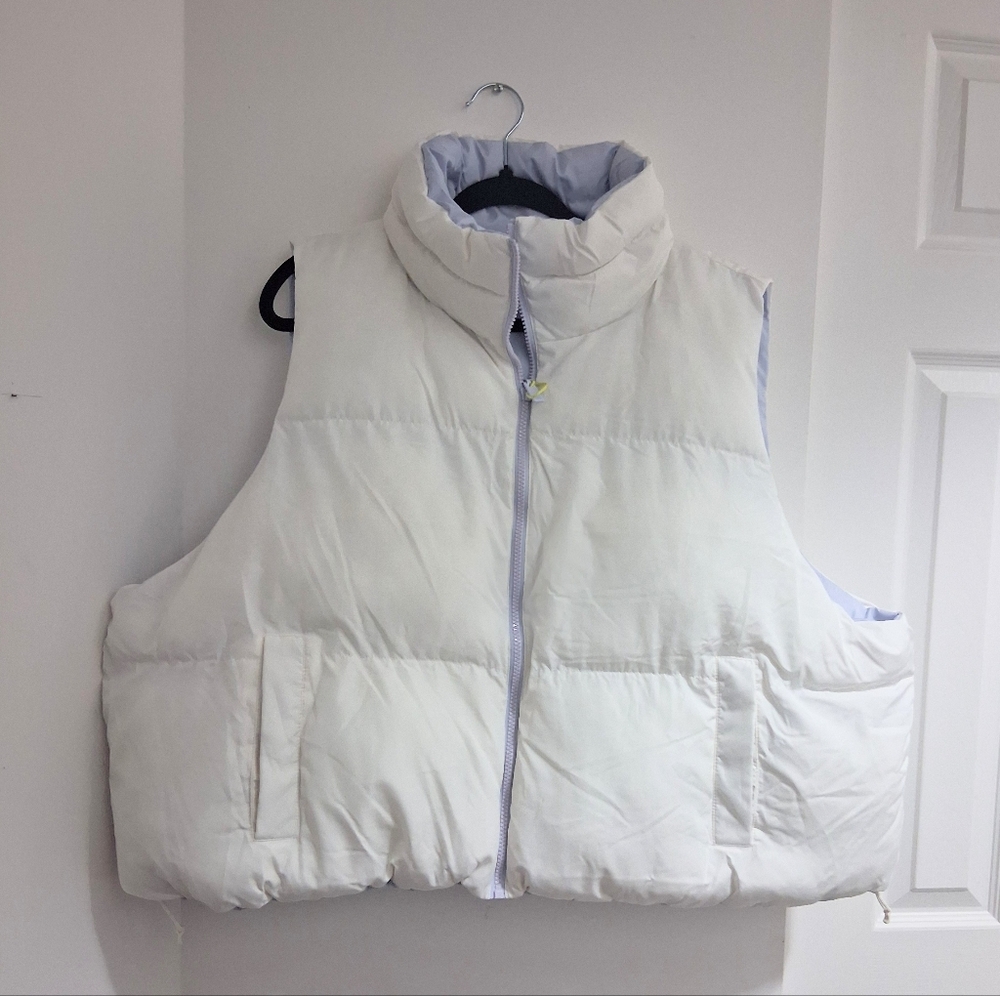 PLUS SIZE REVERSIBLE PUFFER VEST SIZE 2XL - Picture 2 of 8